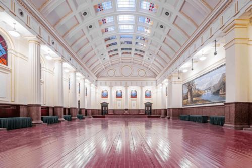 青島取引所 超復古超出片的影視美術寶藏地